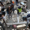 Venezuela earthquakes kill 920 people as families desperate for news