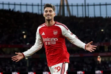 Arsenal begin Premier League title defense with 3-0 win over Coventry