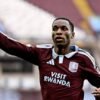 Manchester City’s winning run ends against Villa, Chelsea lose to Tottenham