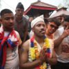 उनन्चालिस वर्षीय वीरेन्द्रभक्त श्रेष्ठले पाँचौँ पटक जिब्रो छेडेर जात्रा मनाउँदै