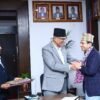 सहसचिव पोखरेलले लिए बीमा प्राधिकरणको अध्यक्षको शपथ