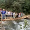 श्रमदानबाट काठको पुल निर्माण