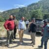 महानवमीमा सडक विभागका अधिकारीलाई लिएर वीपी राजमार्ग निरीक्षणमा पुगे मन्त्री घिसिङ