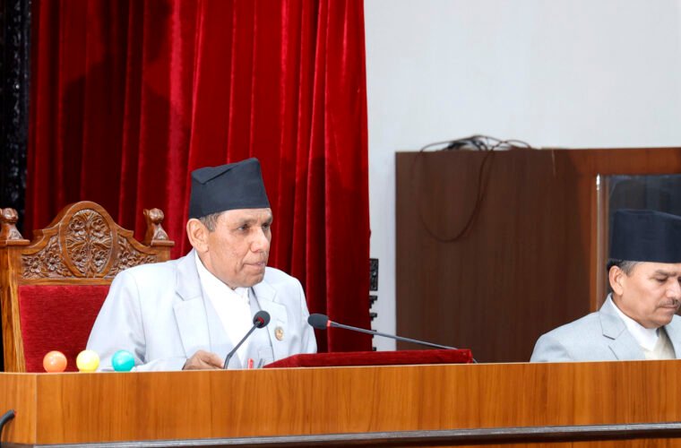 राष्ट्रियसभाका नवनिर्वाचित सांसदहरुले लिए शपथ