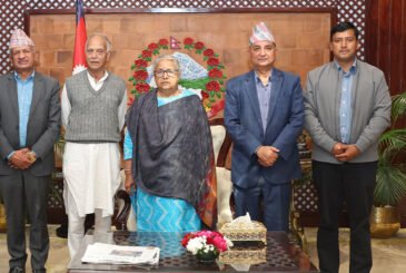 एमाले नेताहरुलाई प्रधानमन्त्रीको आग्रहः जनताका मुद्दा बोकेर लागिरहनुहोस्, विचलित हुनुपर्ने कारण छैन