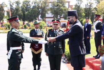 सेनाका नवआयुक्त अधिकृतहरूलाई  प्रधानमन्त्रीको निर्देशनः राष्ट्र सेवामा समर्पित हुनुस्