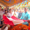 पूर्वमन्त्री खरेलको पार्थिव शरीरमा सभापति गगन थापाले पार्टीको झन्डा ओढाएर दिए अन्तिम श्रद्धाञ्जली