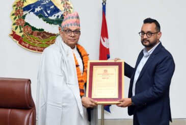 सेवानिवृत्त मुख्य सचिव अर्यालको बिदाइ, कार्कीलाई स्वागत