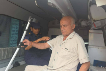 डा.केसीसँग वार्ताका लागि शिक्षासचिव धनगढीमा, संवादका माध्यमबाट समाधान खोज्ने शिक्षामन्त्रीको भनाई