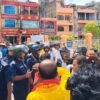 श्रम संस्कृति पार्टीका कार्यकर्ता जानकी मन्दिर परिसरभित्र प्रवेश गर्न खोज्दा लखेटिए