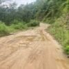दुई वर्षमा सक्नुपर्ने सडक १० वर्षमा पनि उस्तै