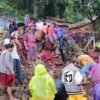 बाजुरामा पहिरोले घर पुरिँदा एक जना बेपत्ता, दुई घाइते
