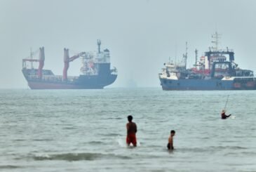 ‘स्ट्रेट  अफ होर्मुज’मा कार्गो जहाजमा प्रहार