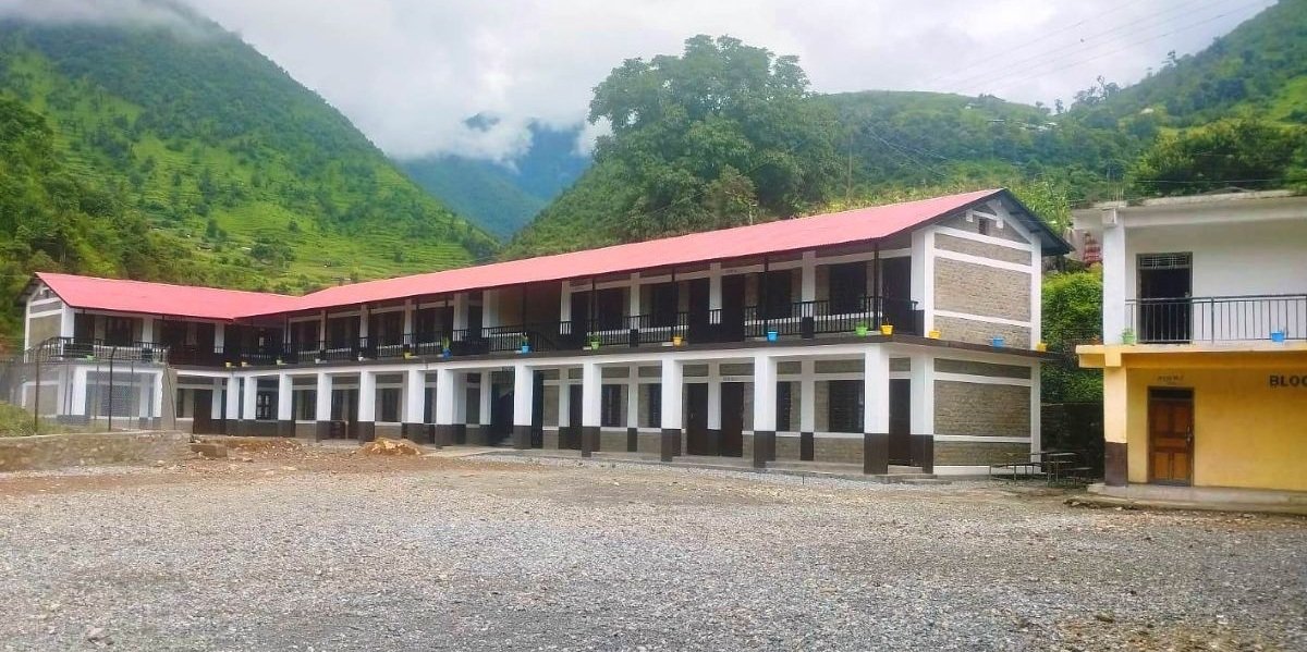 कक्षाकोठा अभाव झेल्दै आएको सुकुर्दुङको विद्यालयमा १२ कोठा थप