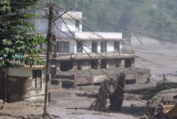 ‘एकचोटि त भनिदेओस्– मामु, म निस्केँ’: भोटेकोसीमा बेपत्ता सन्तानको पर्खाइ