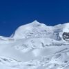 हिमलुङ हिमालमा हिमपहिरो : दुई गाइडको मृत्यु, १४ जना अझै बेपत्ता