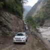 विपद् प्रभावित बेनी–जोमसोम कोरला सडकमा यातायात सञ्चालनमा चुनौती
