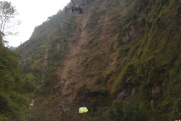 कोरला नाका जोड्ने सडक खुलाउन ड्रोनबाट इन्धन ढुवानी गरिँदै